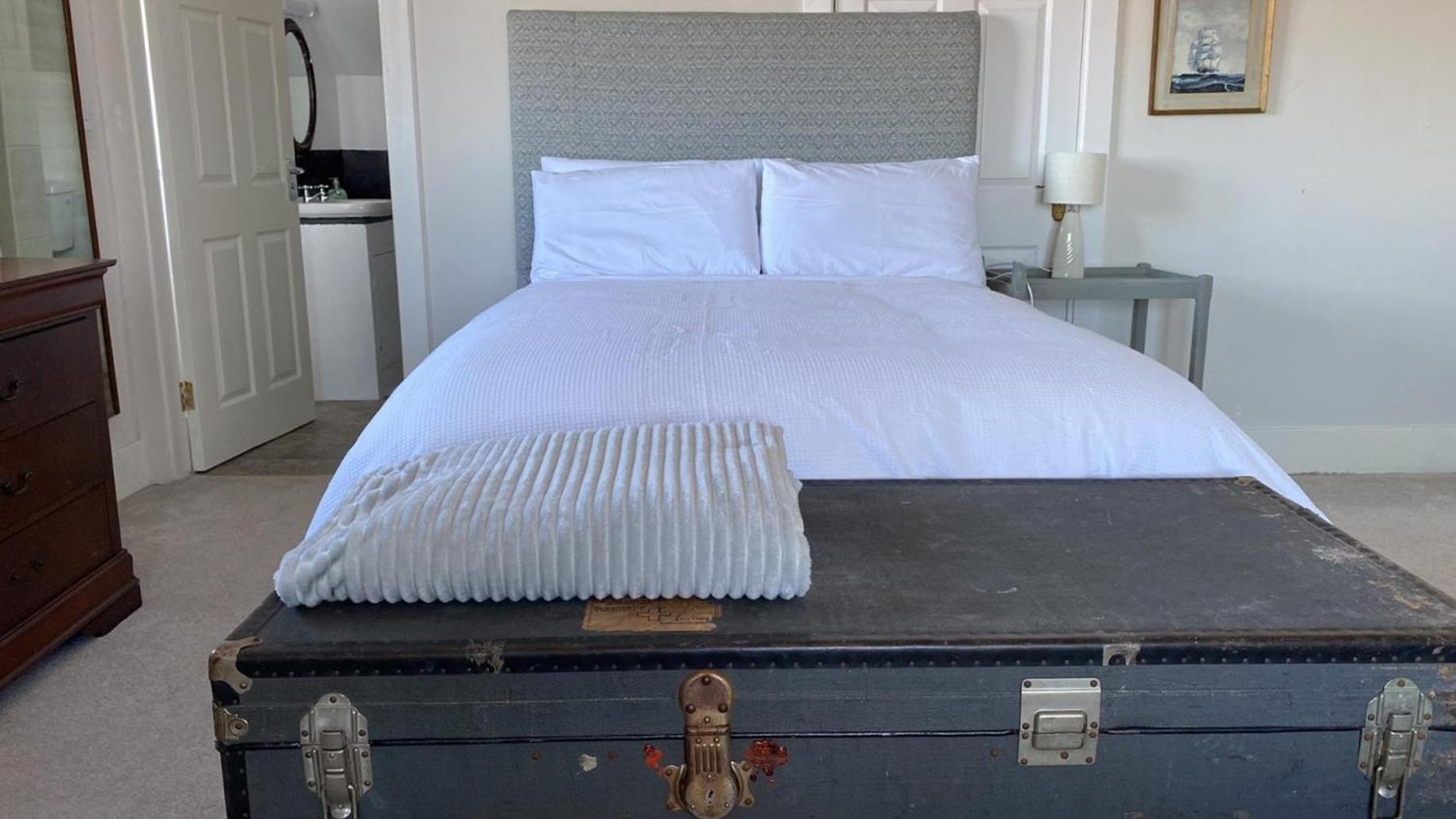 Drop Anchor House, Spacious 3 Bedroom Apartment, Fabulous Sea Views Cleggan Dış mekan fotoğraf